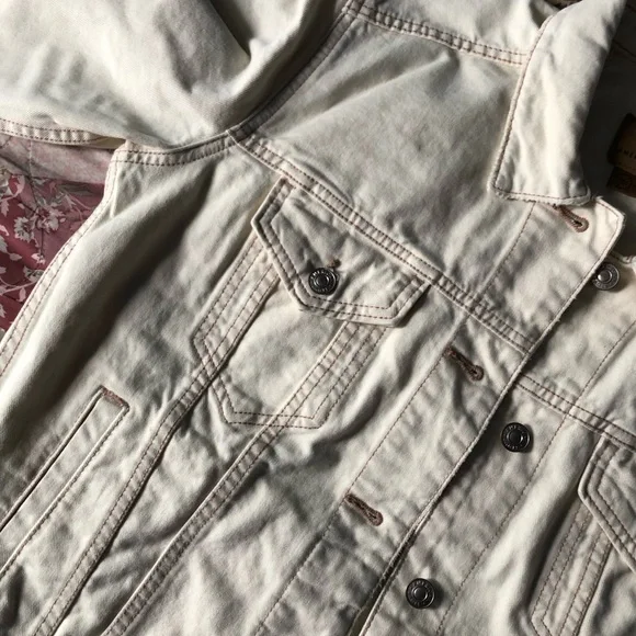 AE Strigid Classic Denim Jacket NWOT - Picture 4 of 6